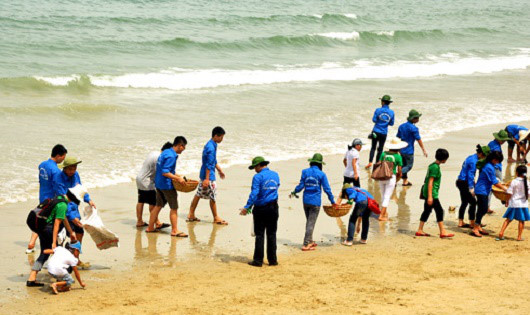 Đà[-]Nẵng[-]mít[-]tinh[-]hưởng[-]ứng[-]Ngày[-]Đại[-]dương[-]thế[-]giới[-]và[-]Tuần[-]lễ[-]Biển[-]và[-]Hải[-]đảo